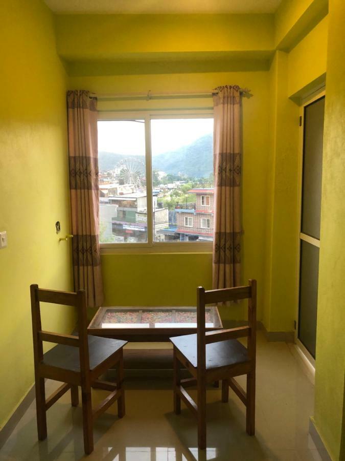Hotel October Inn Pokhara Exterior foto